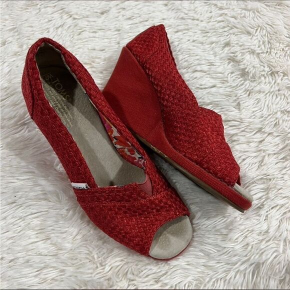 Tom’s red wedge peep toe 7.5 - Picture 1 of 8